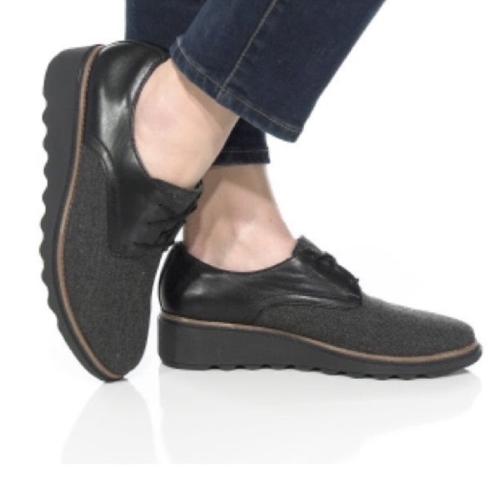 Clarks Women’s Sharon Rae Lace Up Wedge Loafers 9